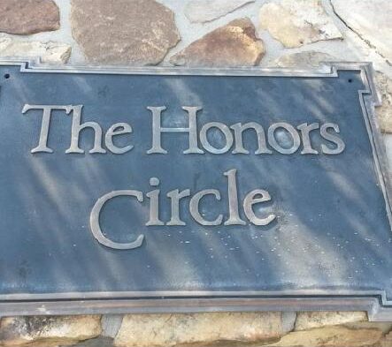 John Golf’s “Putting Around the USA”: The Honors Course and Cambridge Square