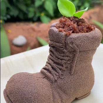 Disney World Invents the Most Creative Dessert Ever for Earth Day