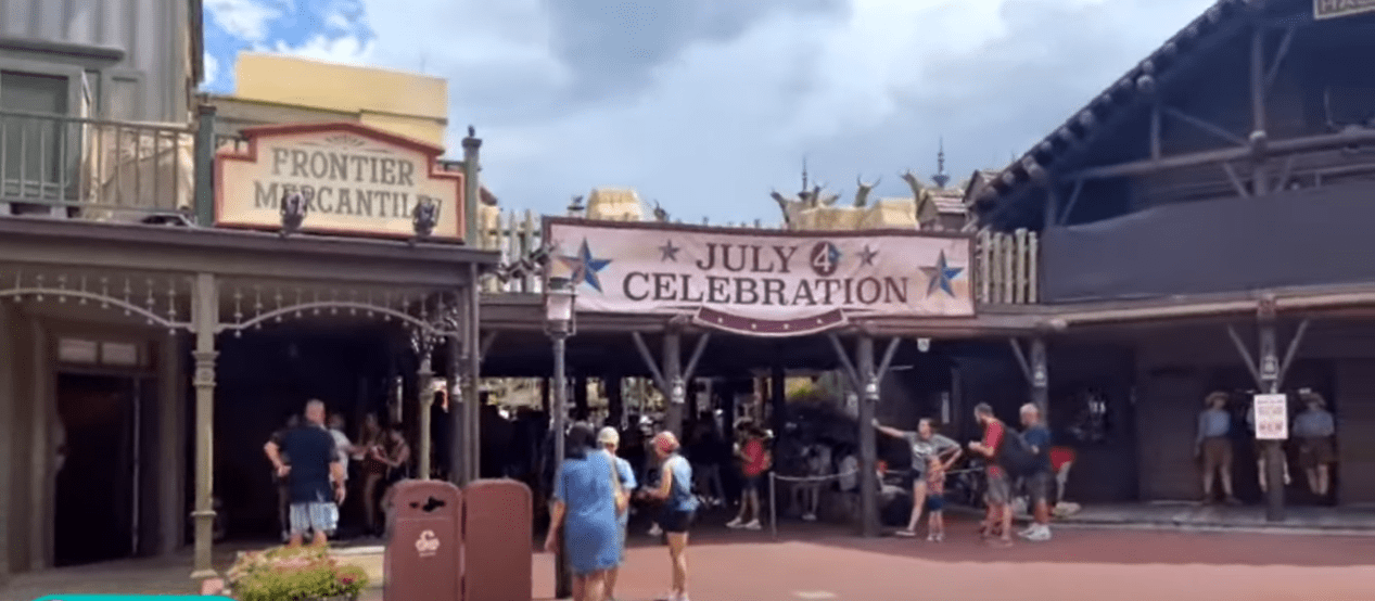 Frontierland 4th of July