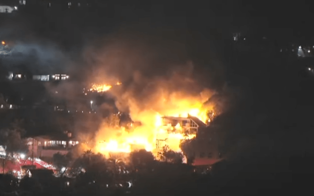 Hollywood is Burning Down, Massive Fires Threaten to Consume Famed Landmarks as Los Angeles Blaze Rages