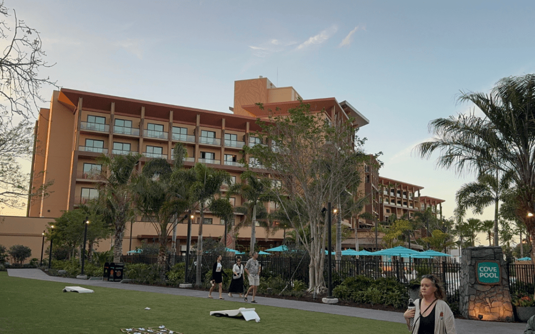 Disney Imagineering Veteran Slams Walt Disney World’s Polynesian Village Island Tower DVC Resort, Compares it to Value Hotel in Texas