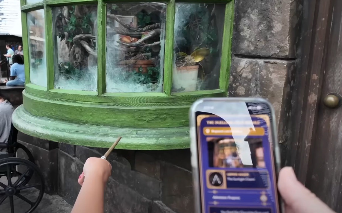 Harry Potter Interactive Wand and App