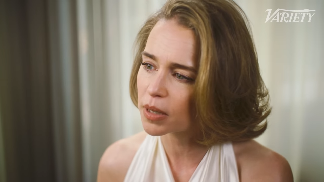 (104) Does Emilia Clarke Know Her Lines 00-06-26 Emilia Clarke speaking in an interview