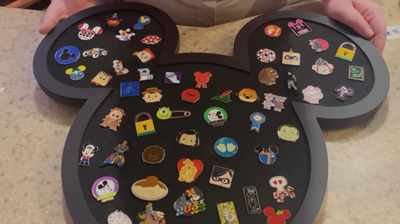 Disney Pin Board Mickey Mouse-shaped board for Disney Pins