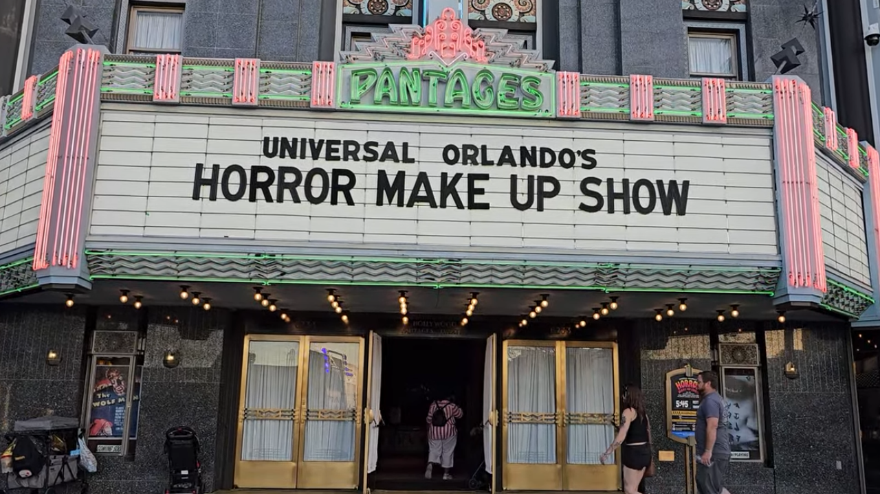 Exterior Sign to the Universal Orlando Horror Make-Up Show