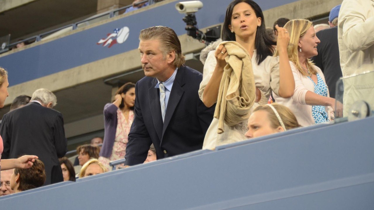 oct14b-70621-featured Alec Baldwin at the 2011 US Open