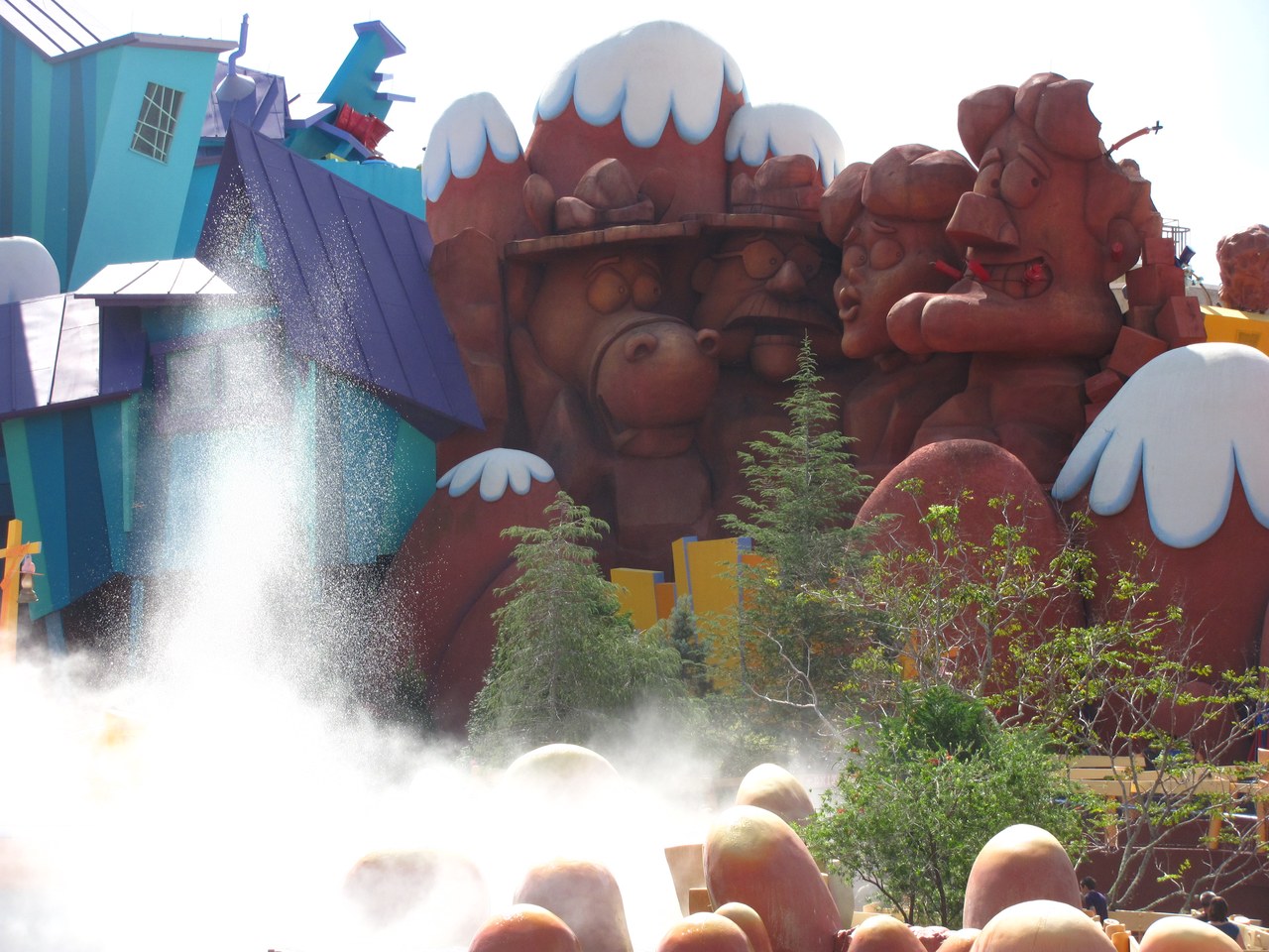 Logs splashing down on Dudley Do-Right's Ripsaw Falls at Islands of Adventure